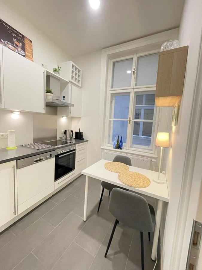 St Stephen'S Apartment Виена Екстериор снимка